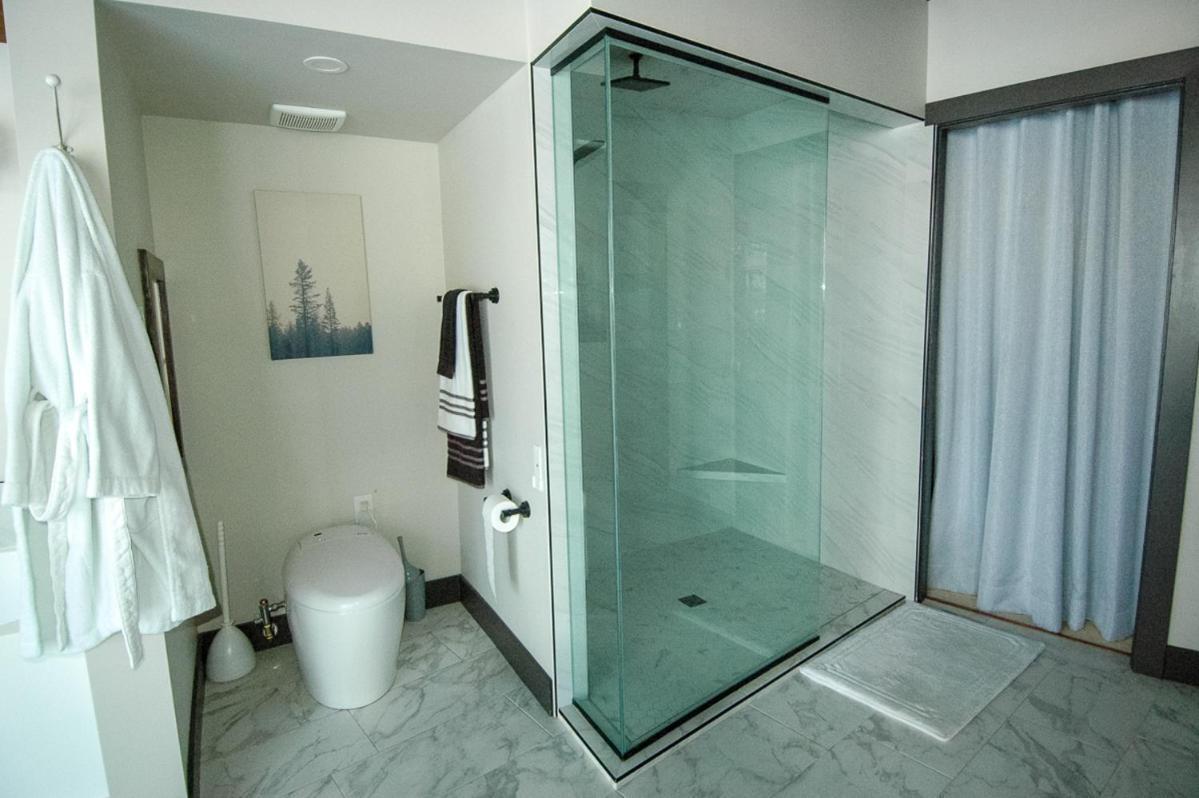 Roundhouse Grotto Bed & Breakfast YYC Dış mekan fotoğraf