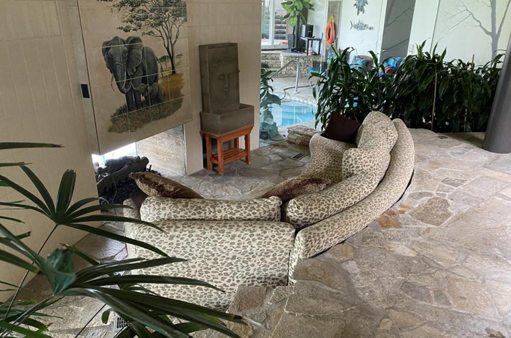 Roundhouse Grotto Bed & Breakfast YYC Dış mekan fotoğraf