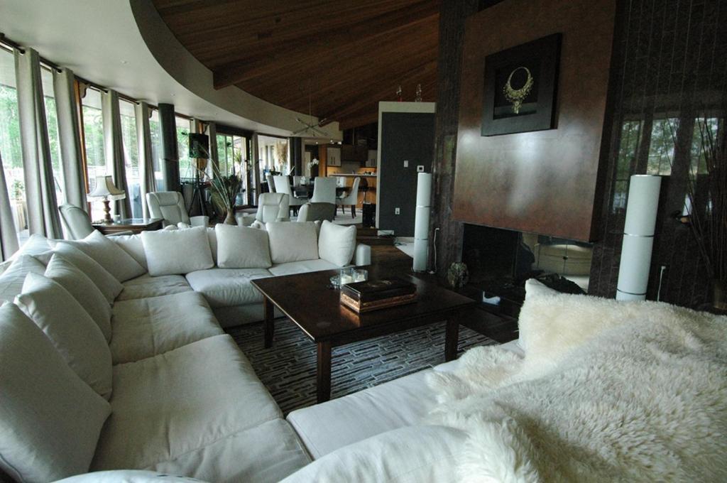 Roundhouse Grotto Bed & Breakfast YYC Dış mekan fotoğraf