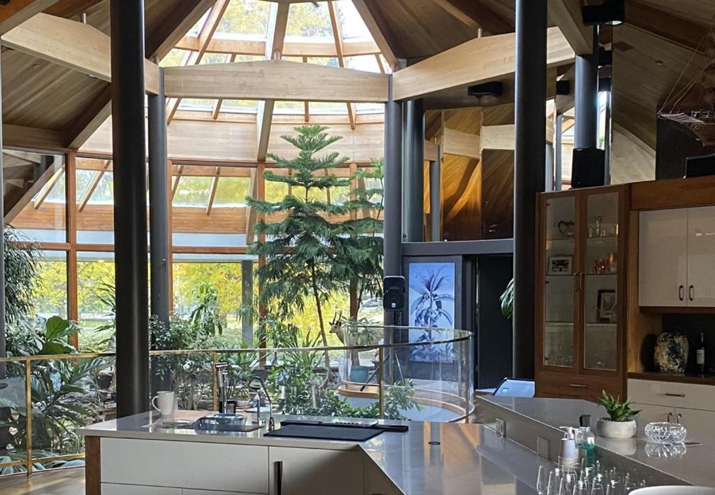Roundhouse Grotto Bed & Breakfast YYC Dış mekan fotoğraf